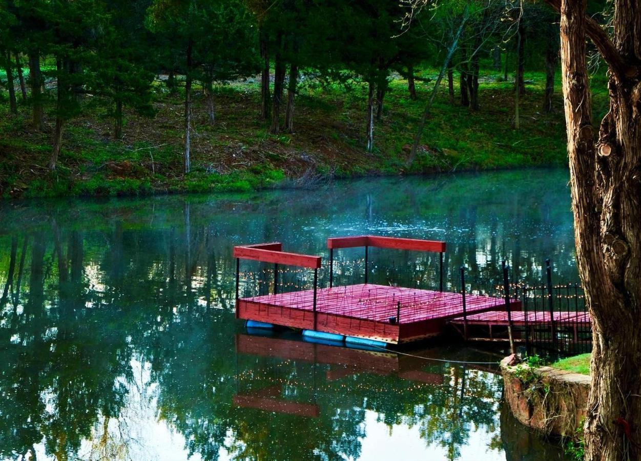 The Monastery At Forest Lake Oklahoma Stadt Exterior foto